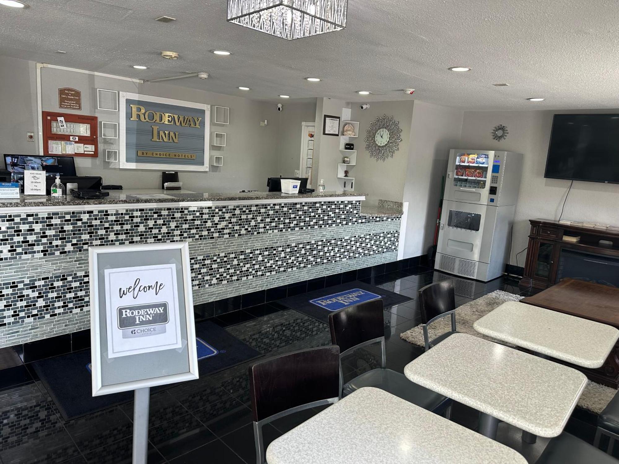 Rodeway Inn Florence - Cincinnati South Bagian luar foto