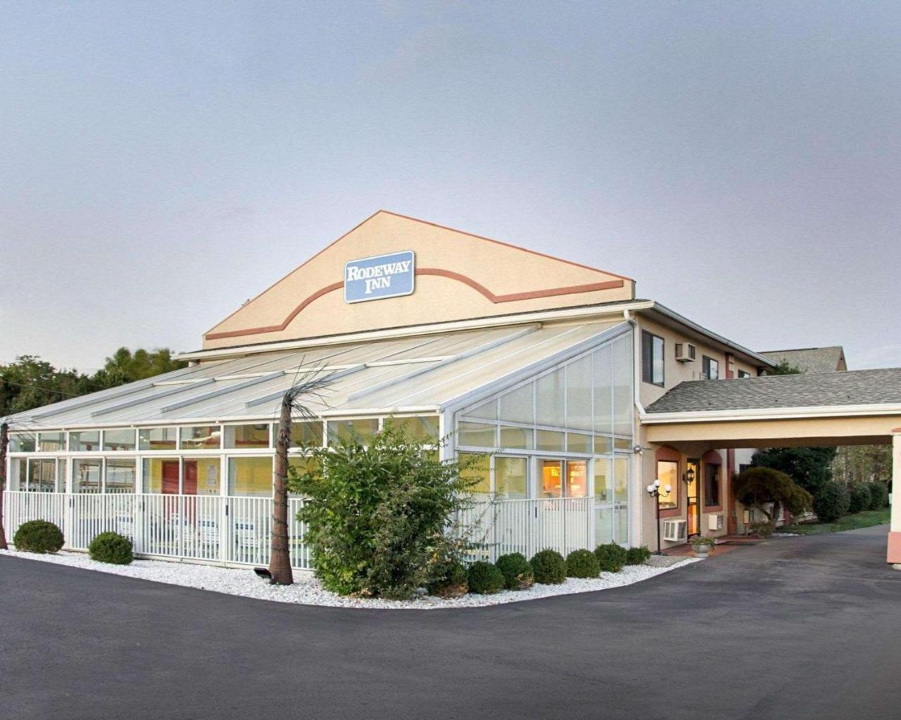 Rodeway Inn Florence - Cincinnati South Bagian luar foto